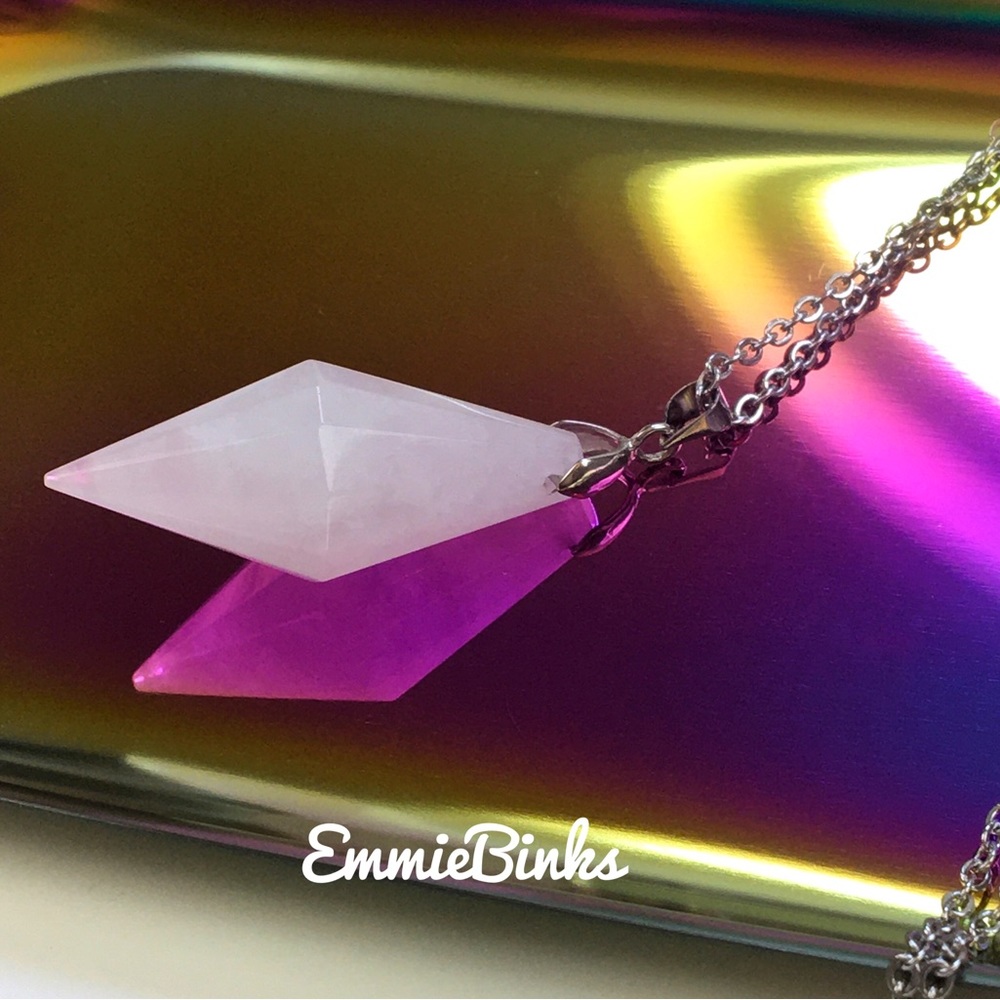 New Clear Quartz Pendant Necklace - Picture 6 of 12